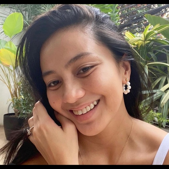 fresh water pearl hoop earrings - Picture 4 of 4